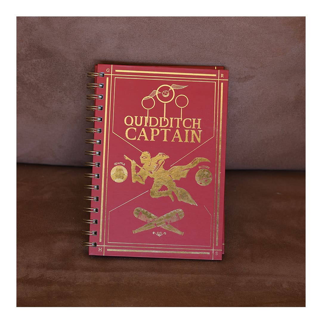 CARNET A5 ROUGE QUIDDITCH CAPTAIN HARRY POTTER LA BOX SUR DEMANDE BOUTIQUE HARRY POTTER